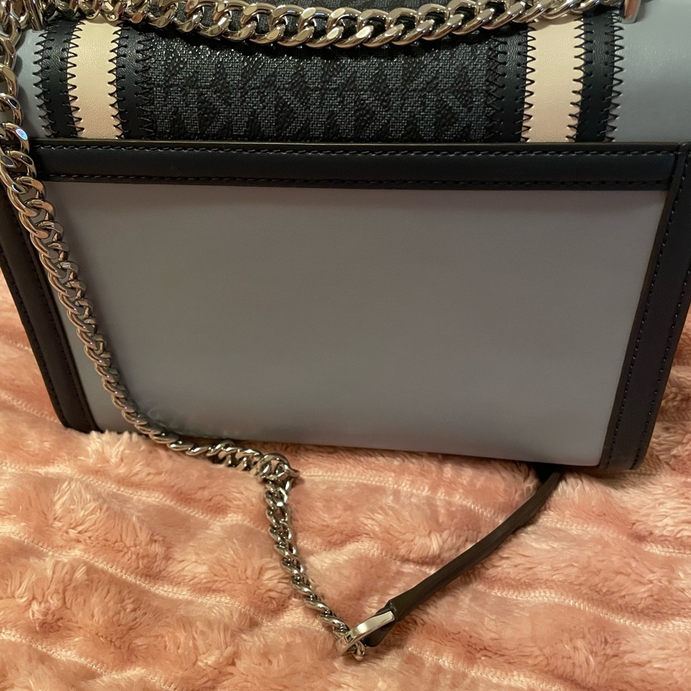 Michael Kors. Whitney Medium Color-Block And Sign… - image 6